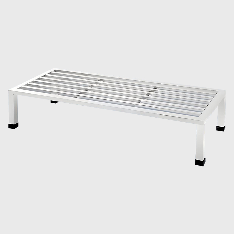 Ruostumattomasta teräksestä valmistettu pohja (lava)